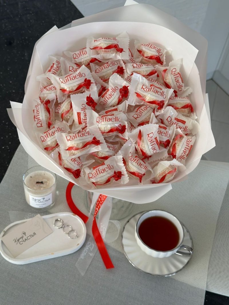 Букет Raffaello