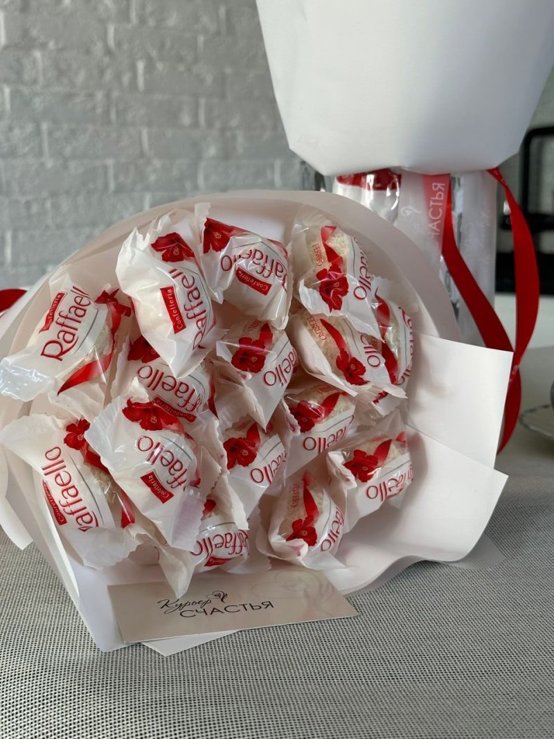 Букет Raffaello