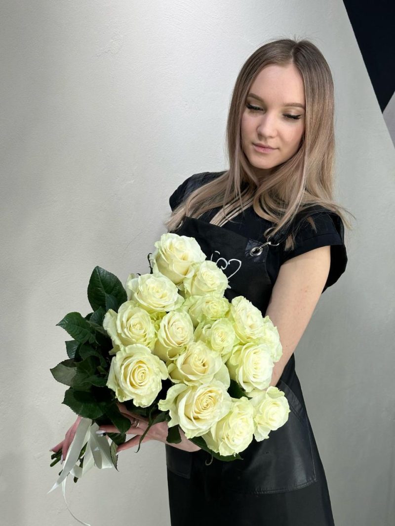 Элитные Белые Розы 15 шт.